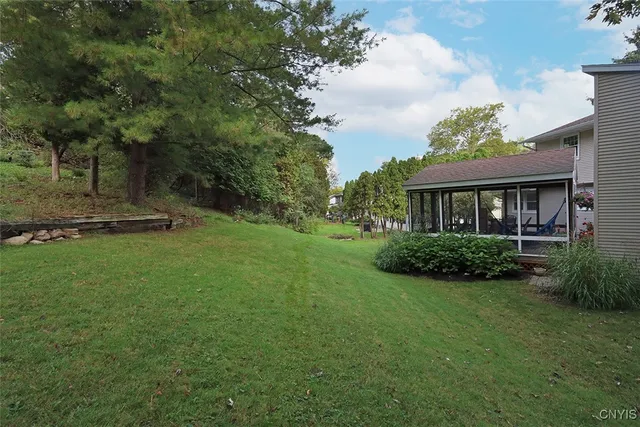 $499,900 | 516 Standish Drive, DeWitt, NY 13224