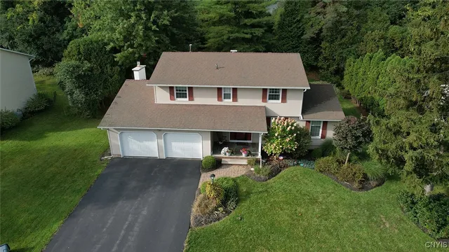 $499,900 | 516 Standish Drive, DeWitt, NY 13224