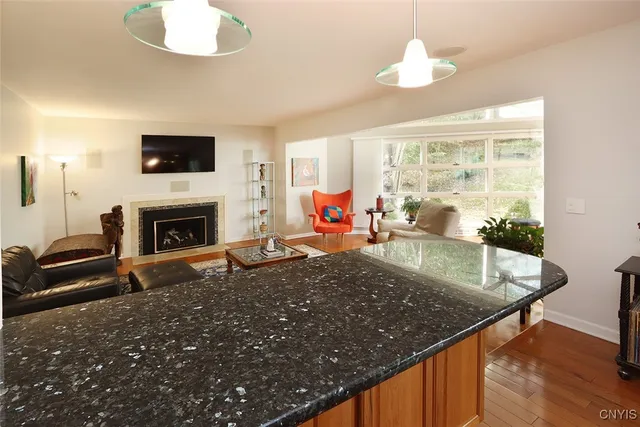 $499,900 | 516 Standish Drive, DeWitt, NY 13224