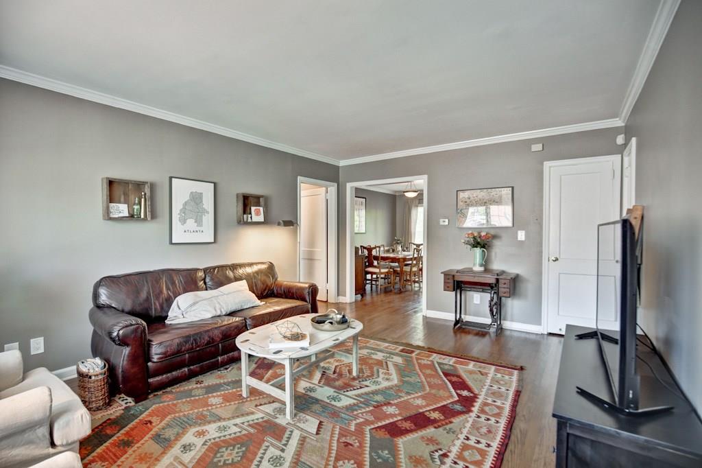 Great home in perfect location!