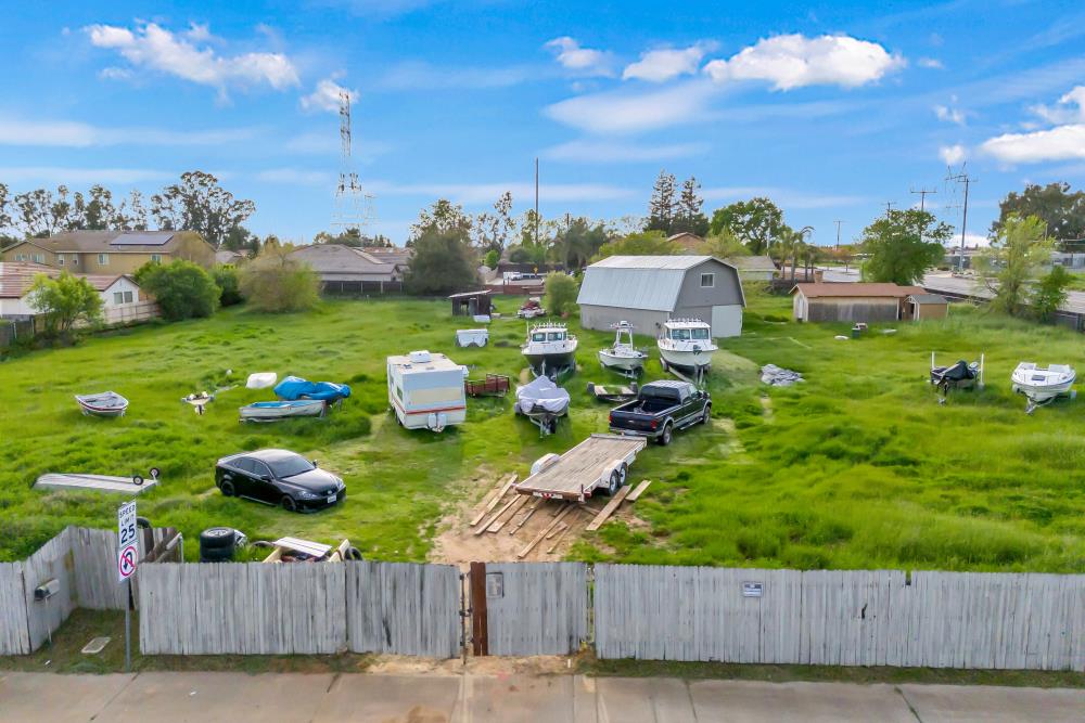 8404 Jordan Ranch Road Elk Grove, CA 95624 - Photo 19 of 19 a front view of a house with garden