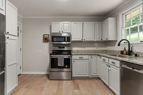$399,500 | 654 Huntington Parkway, Nashville, TN 37211