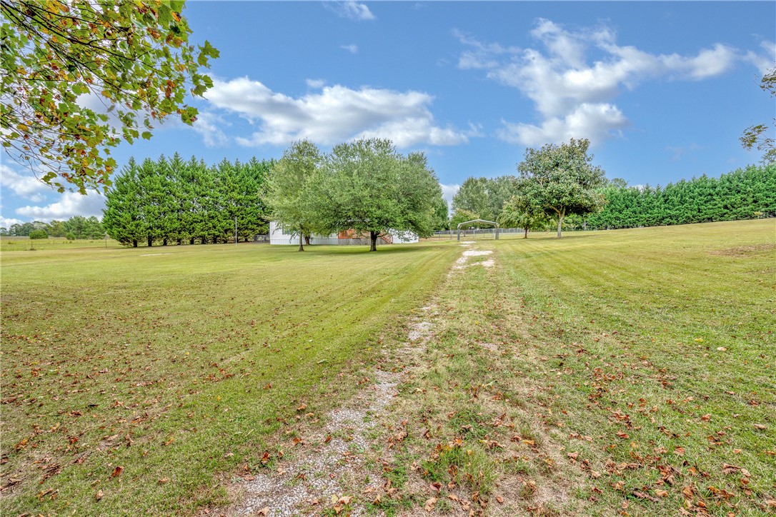 355 Honeysuckle Road Campobello, SC 29322 - Photo 3 of 29