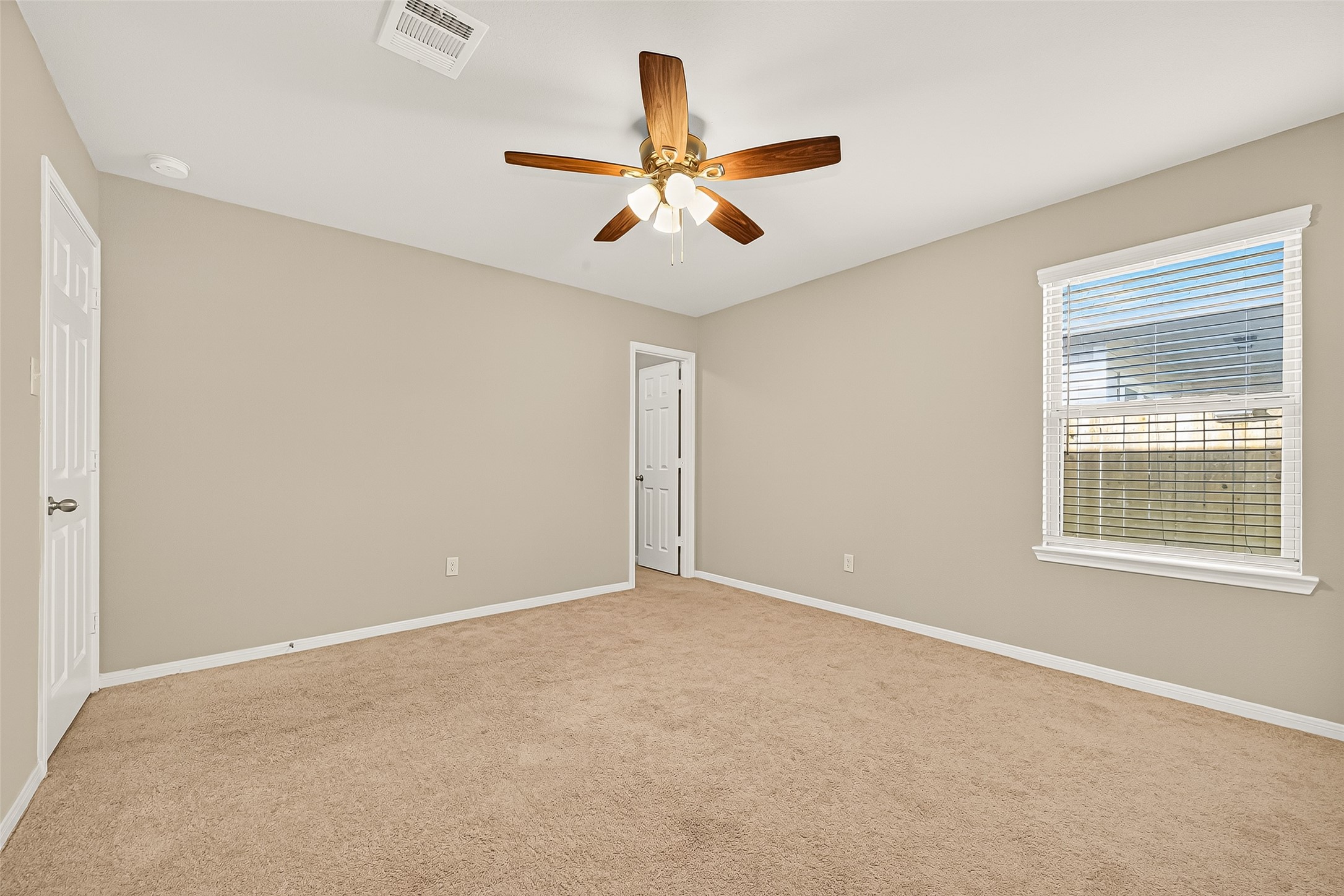 7219 Victorville Drive Rosharon, TX 77583 - Photo 21 of 34 en view of an empty room with a window