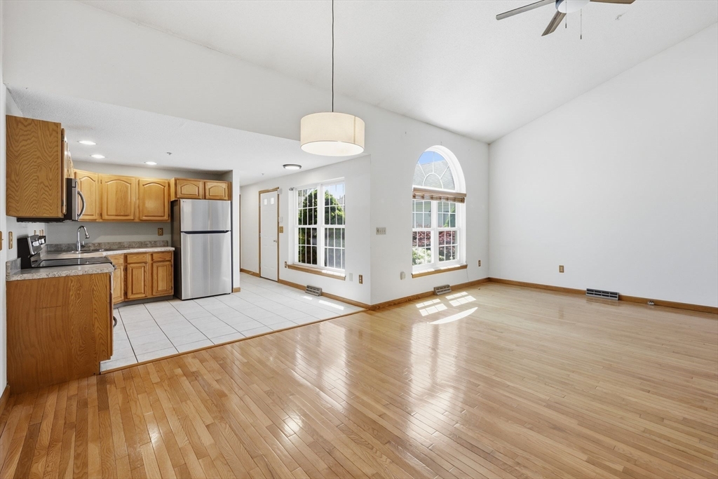 18 Castle Hills Road, Unit G Agawam, MA 01001 - Photo 10 of 39