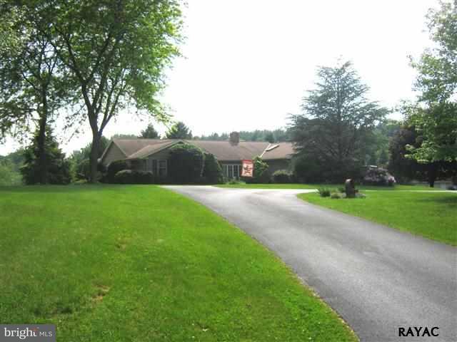 221 Ross Road Hanover, PA 17331 - Photo 1 of 36
