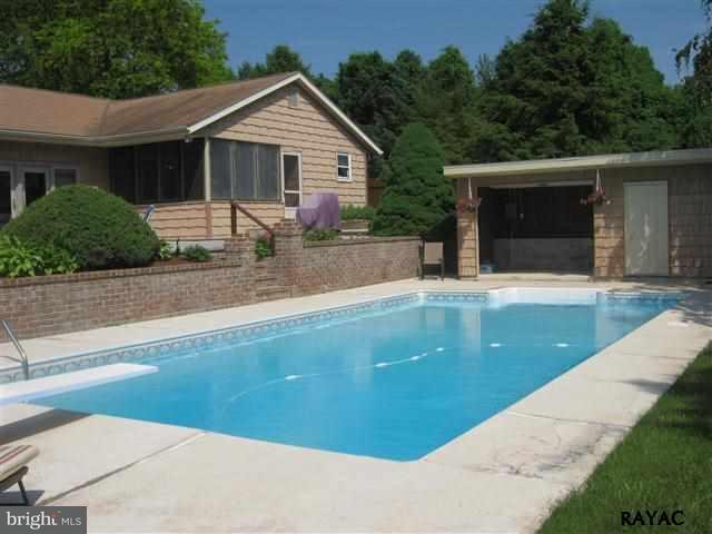 221 Ross Road Hanover, PA 17331 - Photo 19 of 36