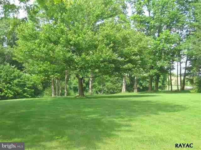 221 Ross Road Hanover, PA 17331 - Photo 6 of 36