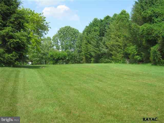 221 Ross Road Hanover, PA 17331 - Photo 7 of 36