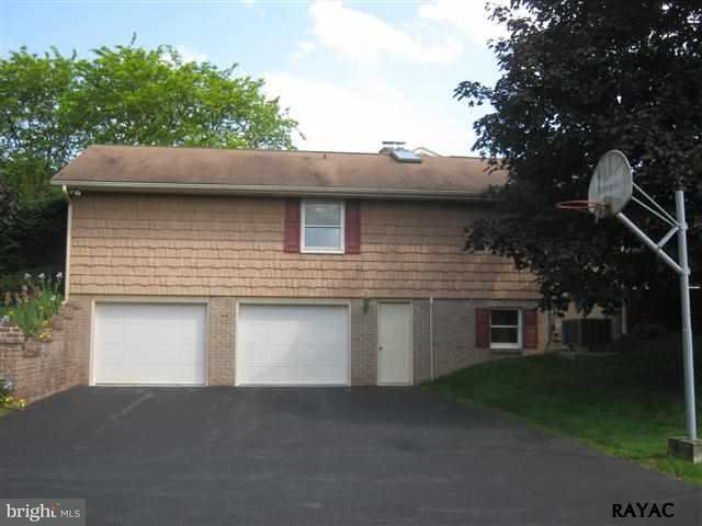 221 Ross Road Hanover, PA 17331 - Photo 9 of 36