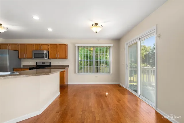 $299,500 | 505 Parkland Court, Oswego, IL 60543