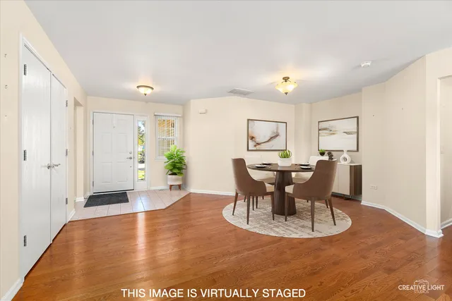 $299,500 | 505 Parkland Court, Oswego, IL 60543