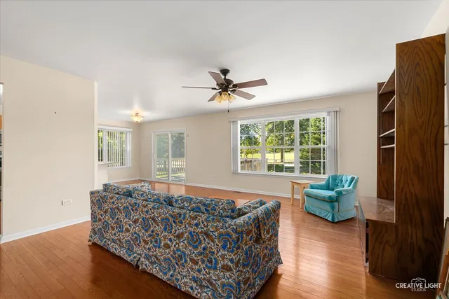 $299,500 | 505 Parkland Court, Oswego, IL 60543