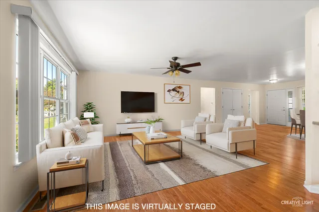 $299,500 | 505 Parkland Court, Oswego, IL 60543