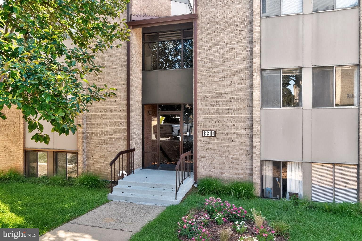 18910 Smoothstone Way, Unit 4 Montgomery Village, MD 20886 - Photo 23 of 30