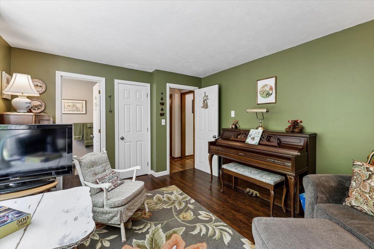 87 Woodhill Road Bow, NH 03304 - Photo 12 of 59