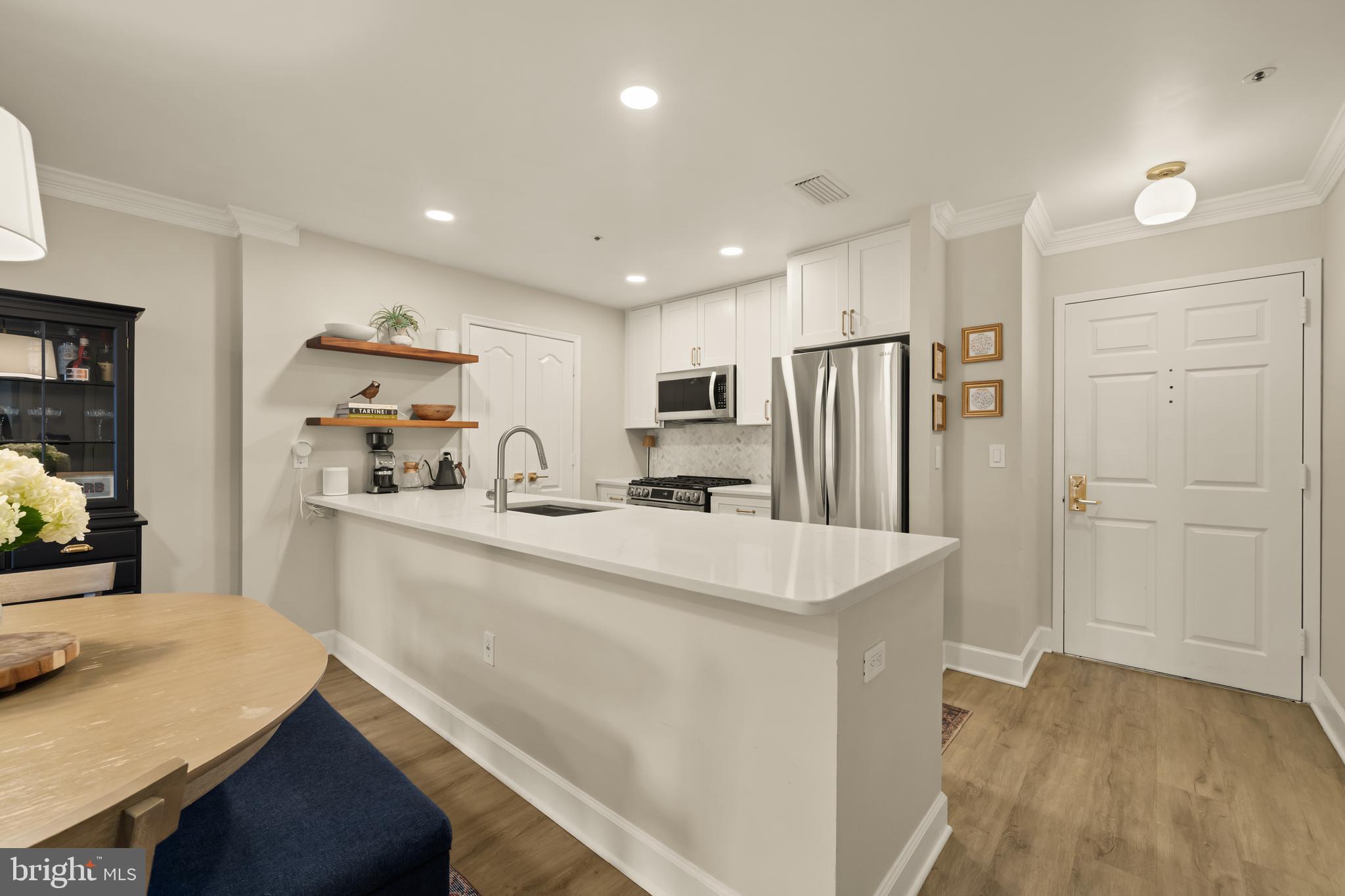 1050 North Stuart Street, Unit 816 Arlington, VA 22203 - Photo 5 of 27