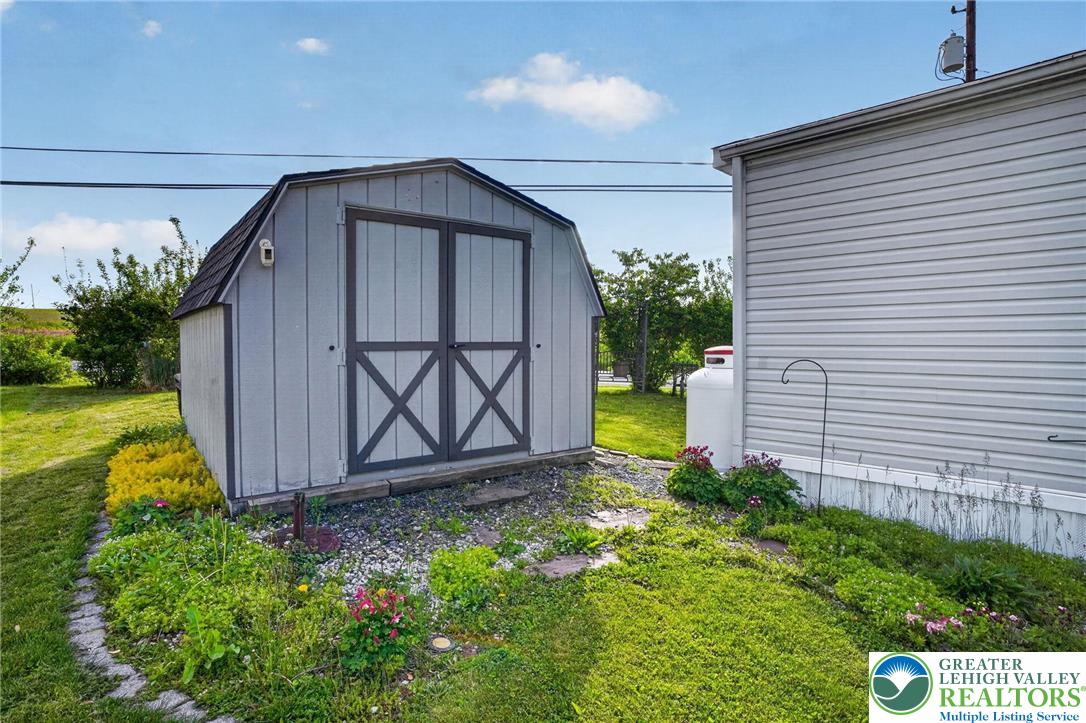 39 Country Club Road West Northampton, PA 18067 - Photo 19 of 27 Gallery Image 19