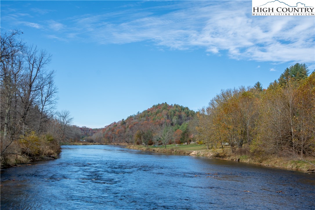 3060 Garvey Bridge Road Crumpler, NC 28617 - Photo 5 of 23 Gallery Image 5