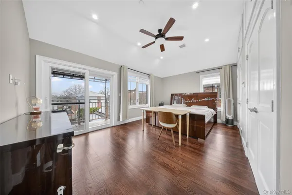 $1,895,000 | 151-23 26th Avenue | Flushing