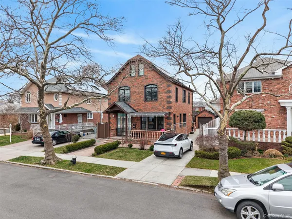 $1,895,000 | 151-23 26th Avenue | Flushing