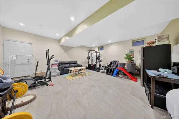 $1,895,000 | 151-23 26th Avenue | Flushing