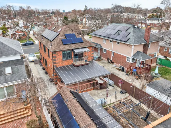 $1,895,000 | 151-23 26th Avenue | Flushing