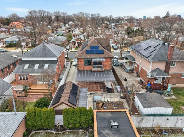 $1,895,000 | 151-23 26th Avenue | Flushing