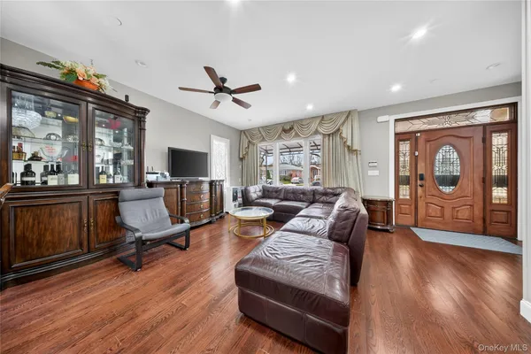 $1,895,000 | 151-23 26th Avenue | Flushing