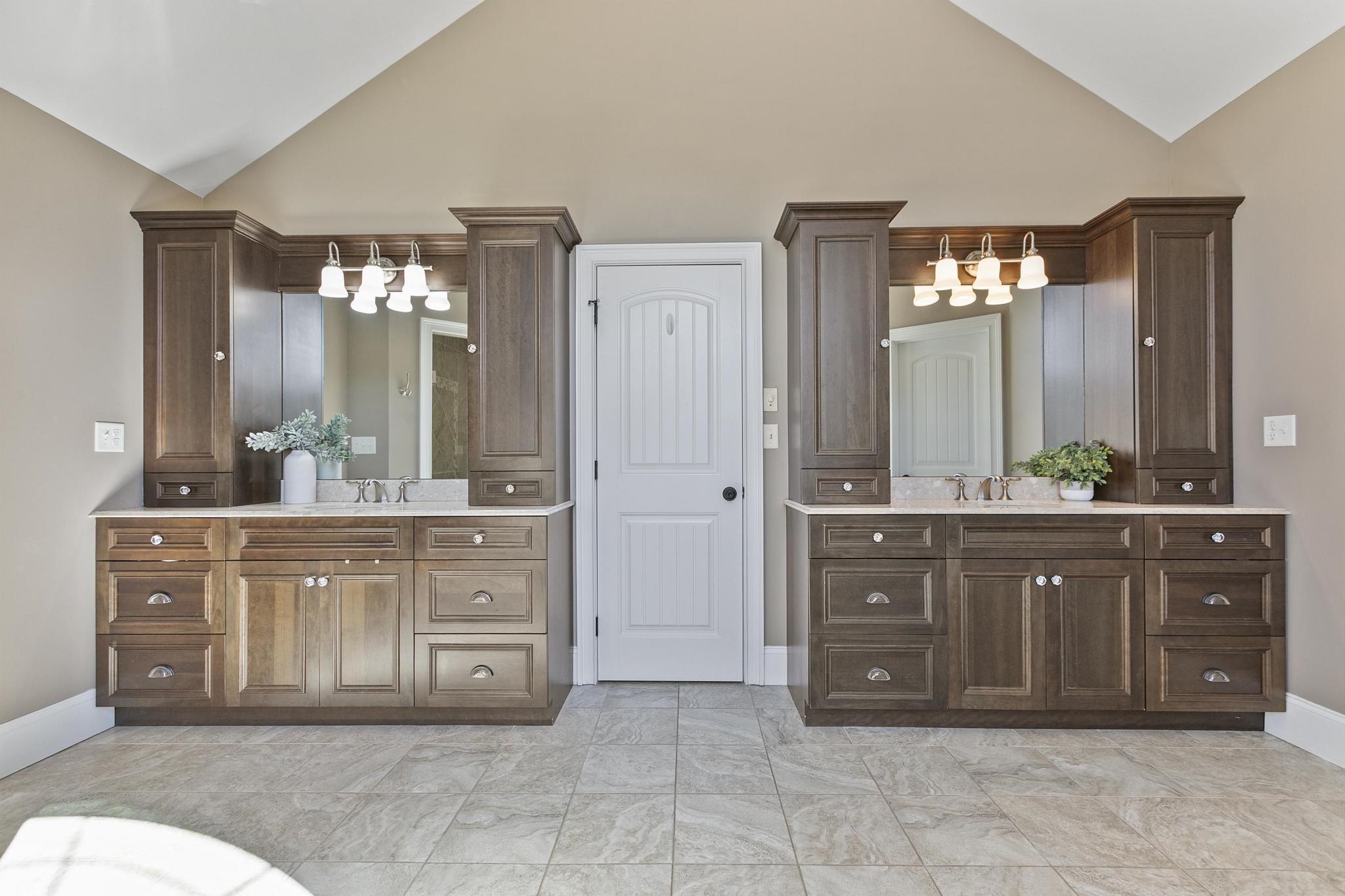 9 Orchard Blossom Road Windham, NH 03087 - Photo 28 of 58