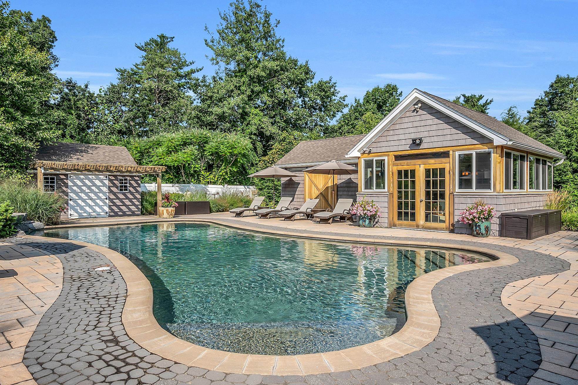 9 Orchard Blossom Road Windham, NH 03087 - Photo 40 of 58