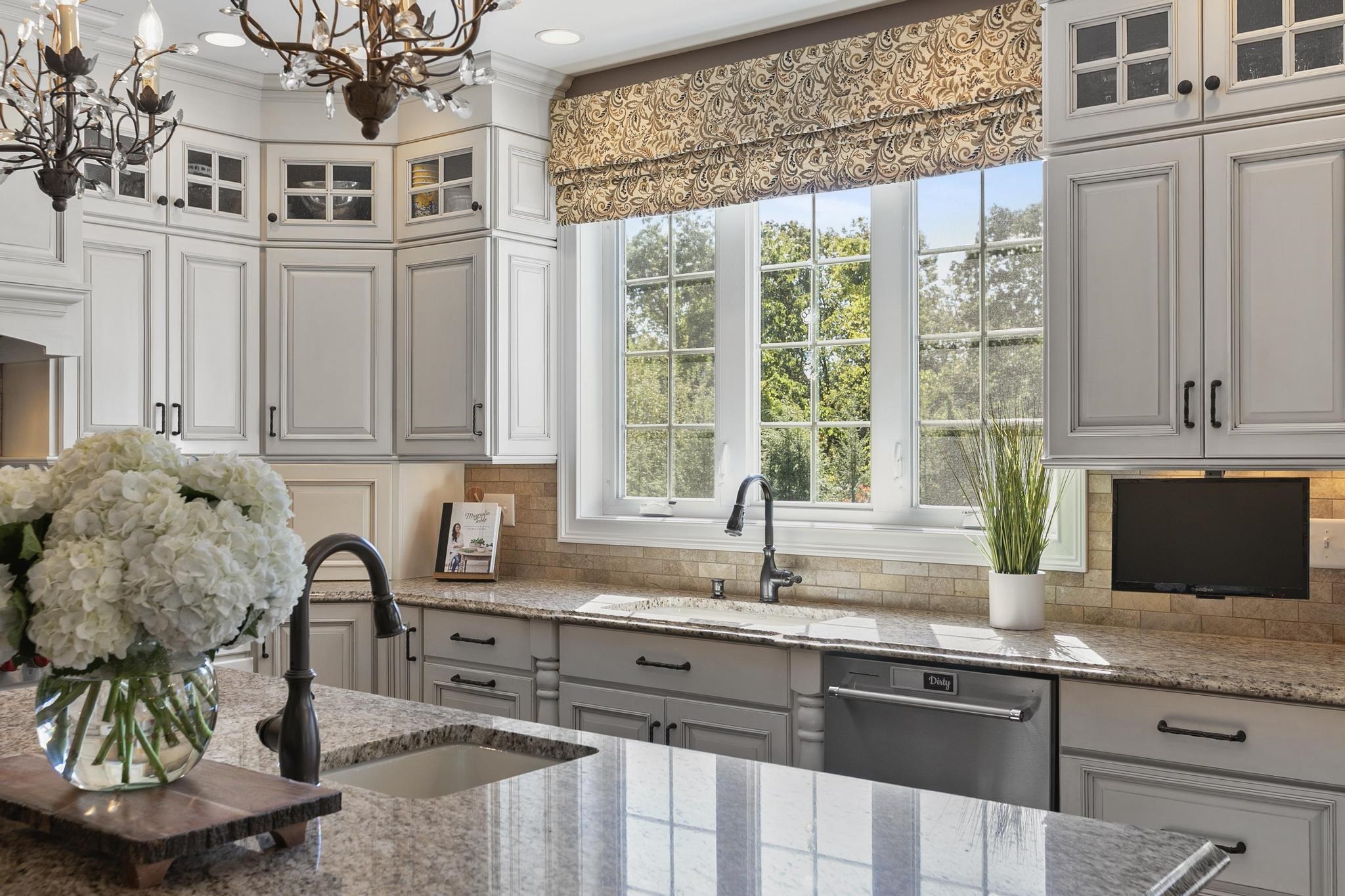 9 Orchard Blossom Road Windham, NH 03087 - Photo 8 of 58