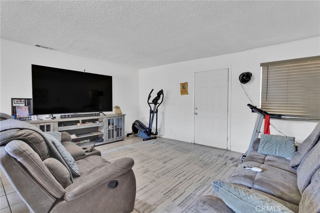 15400 Kiamichi Road Apple Valley, CA 92307 - Photo 20 of 61 Management Unit