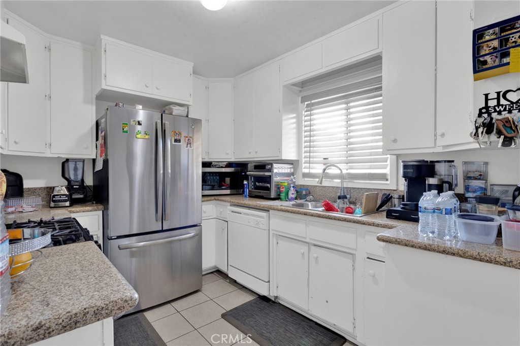 15400 Kiamichi Road Apple Valley, CA 92307 - Photo 23 of 61 Management Unit