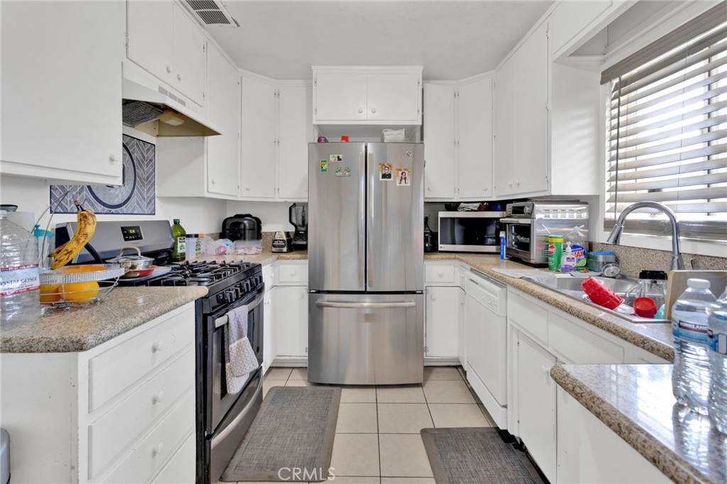 15400 Kiamichi Road Apple Valley, CA 92307 - Photo 25 of 61 Management Unit