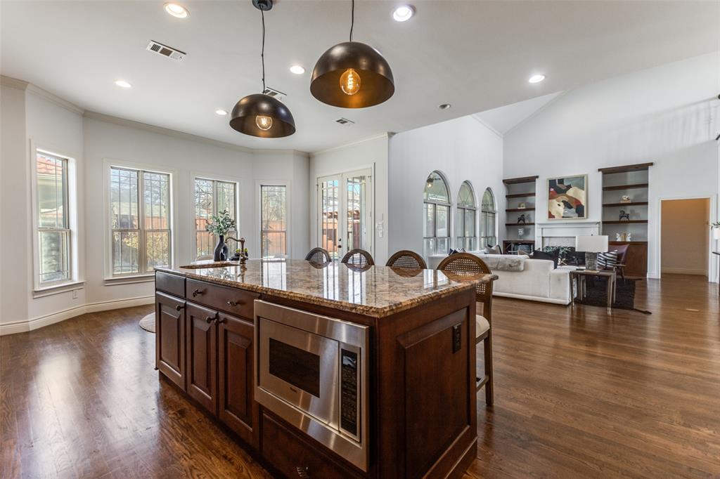 4149 Lively Lane Dallas, TX 75220 - Photo 11 of 29