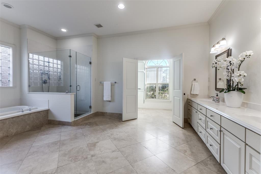 4149 Lively Lane Dallas, TX 75220 - Photo 17 of 29