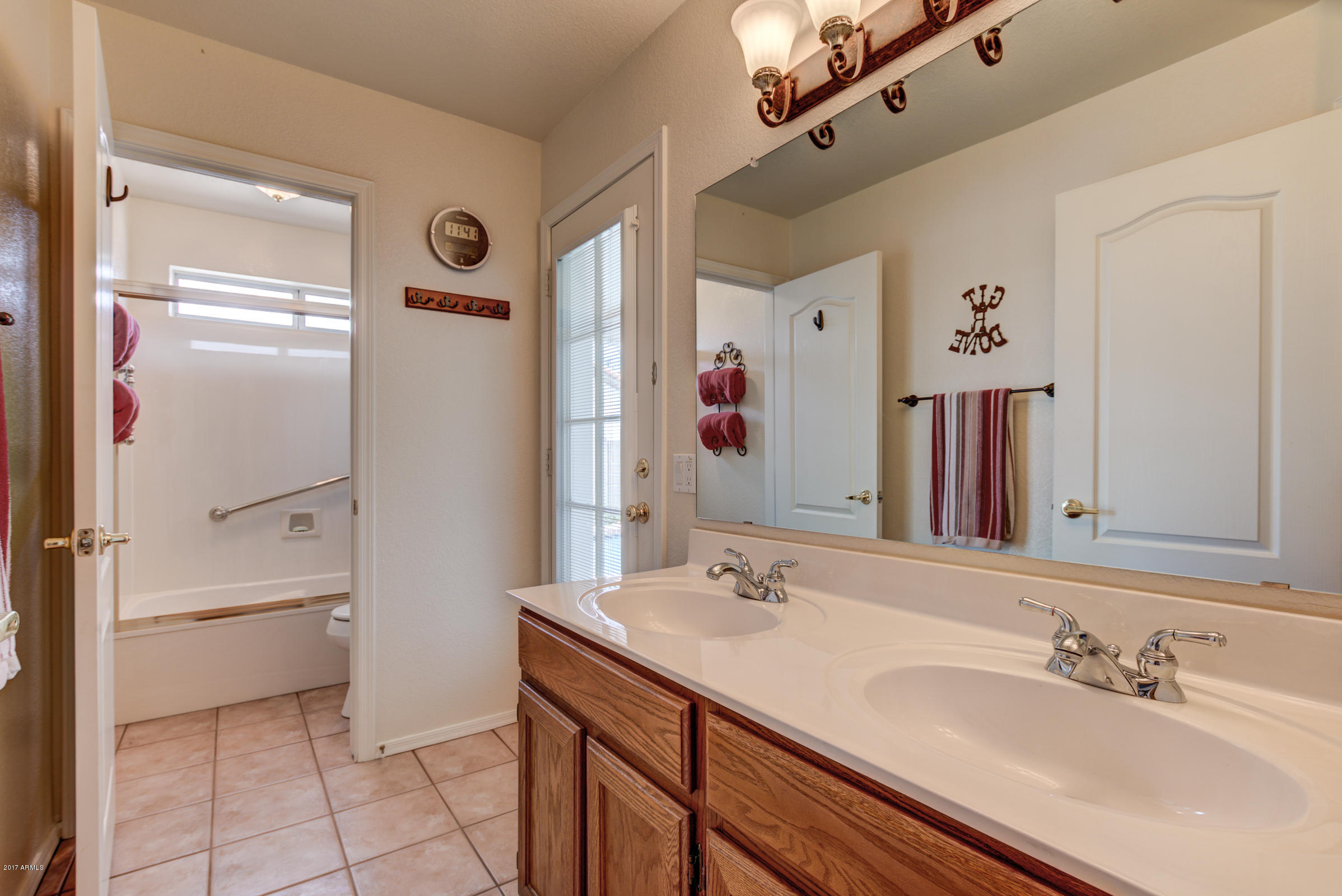 2452 North Rugby Mesa, AZ 85215 - Photo 34 of 61 2nd Bath open to Pool