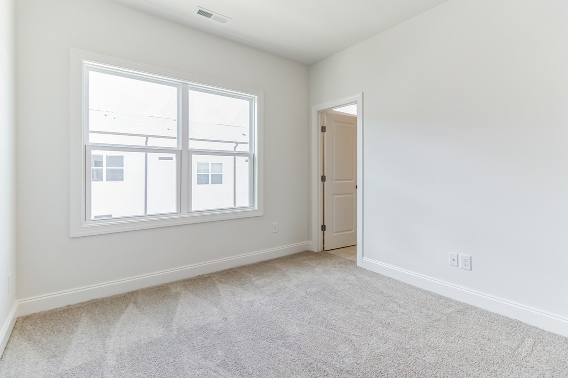 720 Fordham Drive Brentwood, TN 37027 - Photo 19 of 32 an empty room with a window