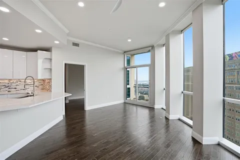 $595,000 | 500 Throckmorton Street, Unit 1605, Fort Worth, TX 76102