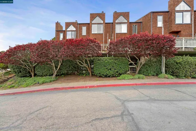 $859,000 | 155 Headlands Court, Sausalito, CA 94965