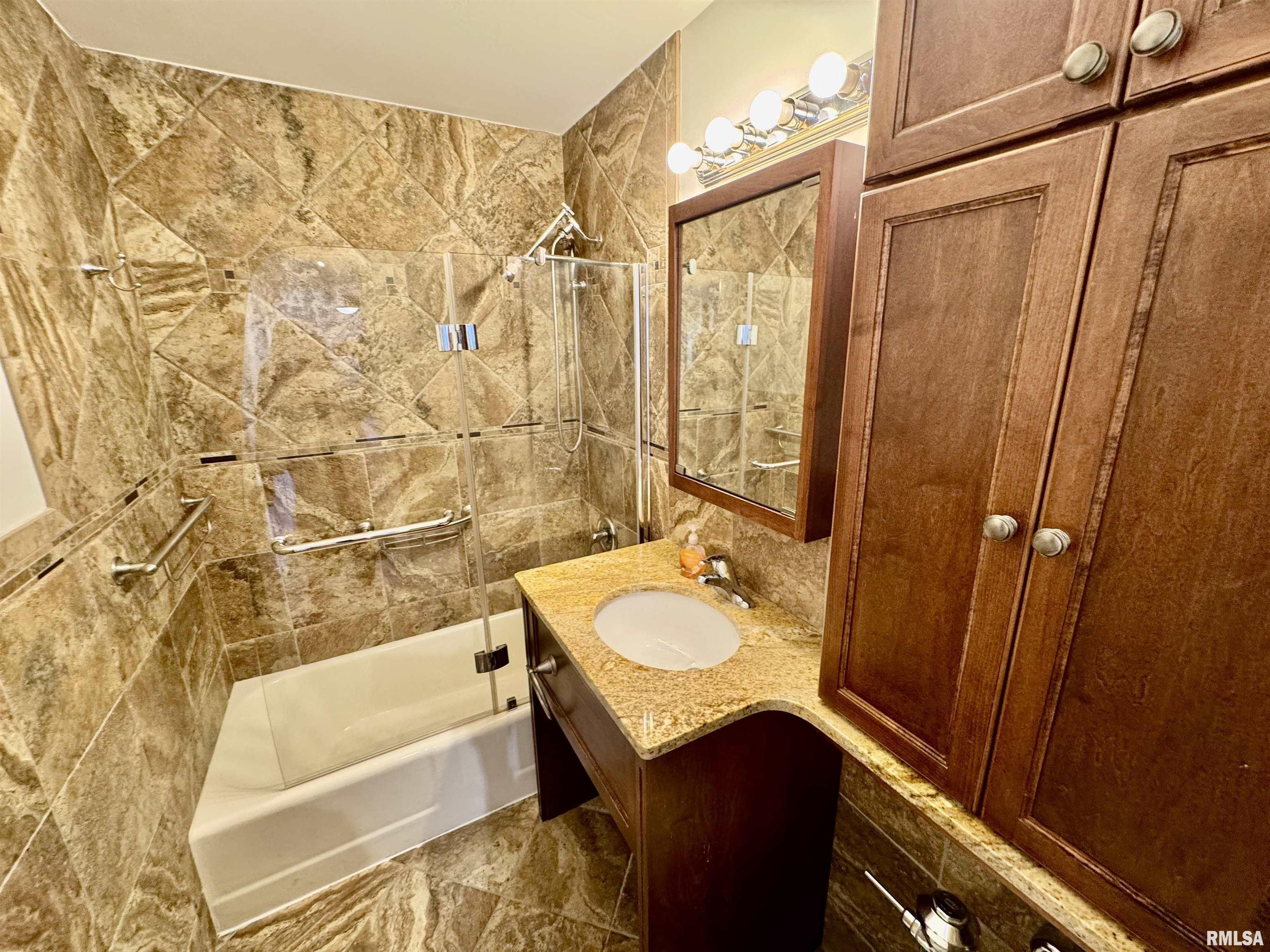 718 South 7th Street, Unit 102 Springfield, IL 62703 - Photo 18 of 32 Gallery Image 18