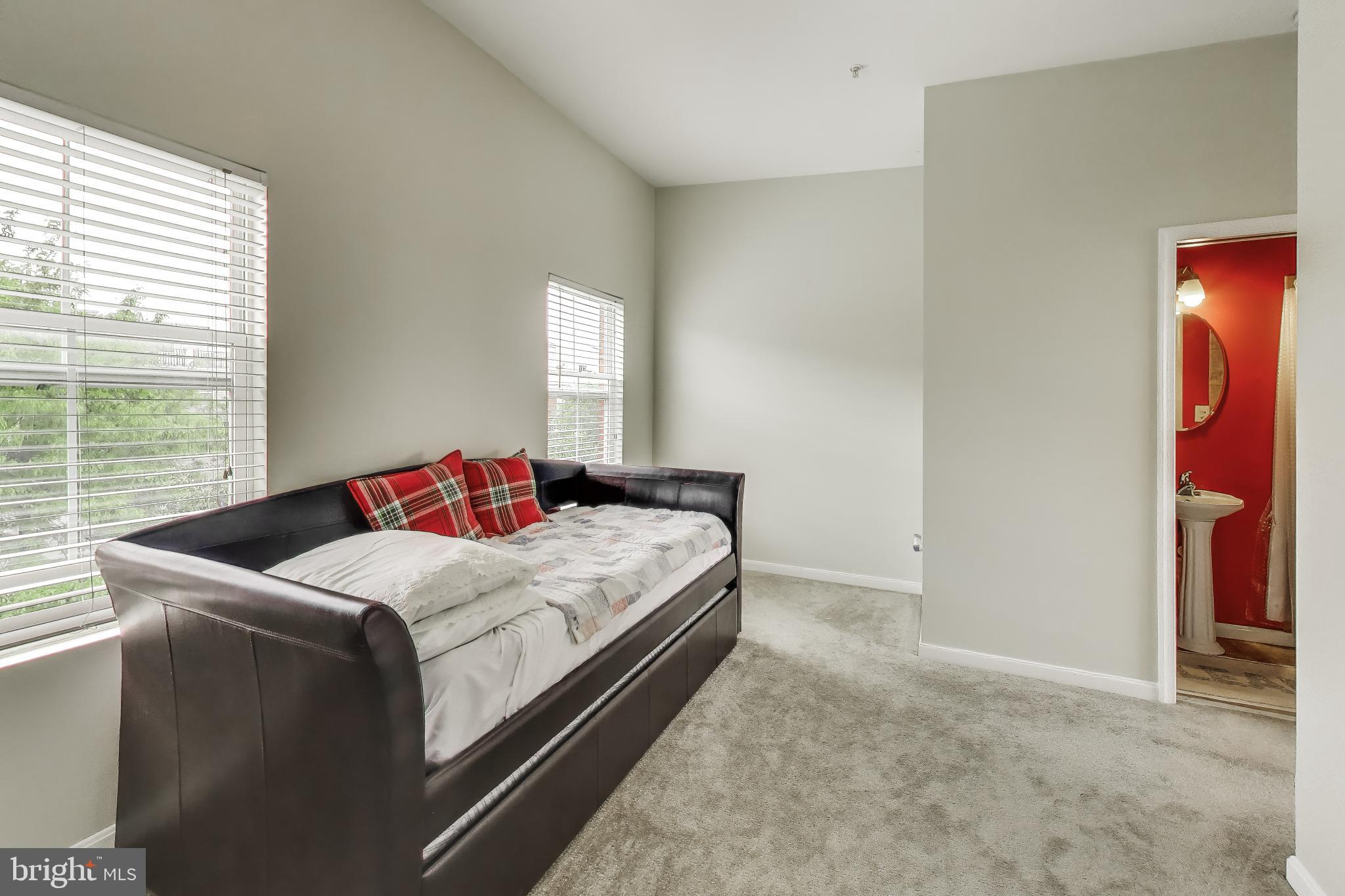 4613 Dillon Street Baltimore, MD 21224 - Photo 25 of 41 Third bedroom