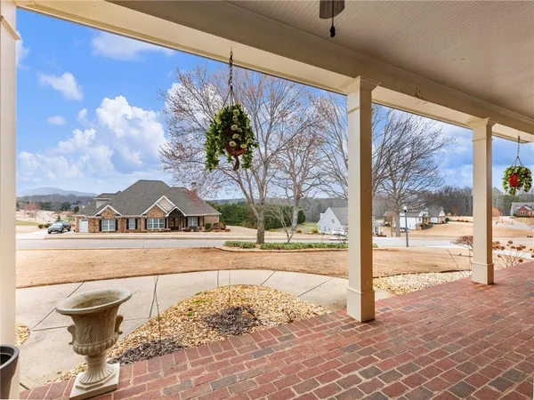 $909,900 | 8629 Drake Drive, Lula, GA 30554