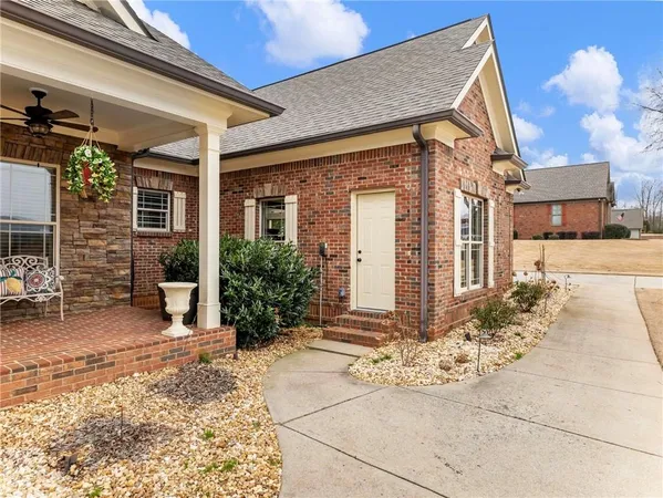 $909,900 | 8629 Drake Drive, Lula, GA 30554