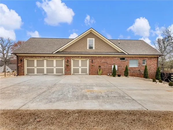 $909,900 | 8629 Drake Drive, Lula, GA 30554
