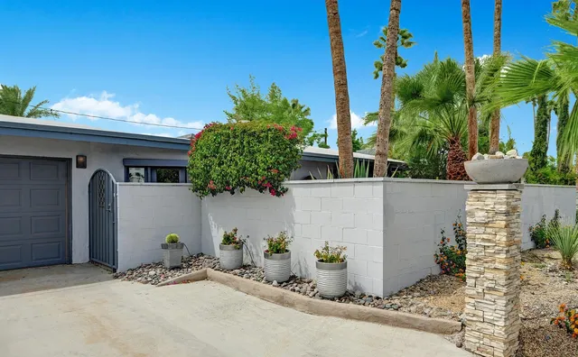 $929,000 | 777 North Calle Rolph, Palm Springs, CA 92262