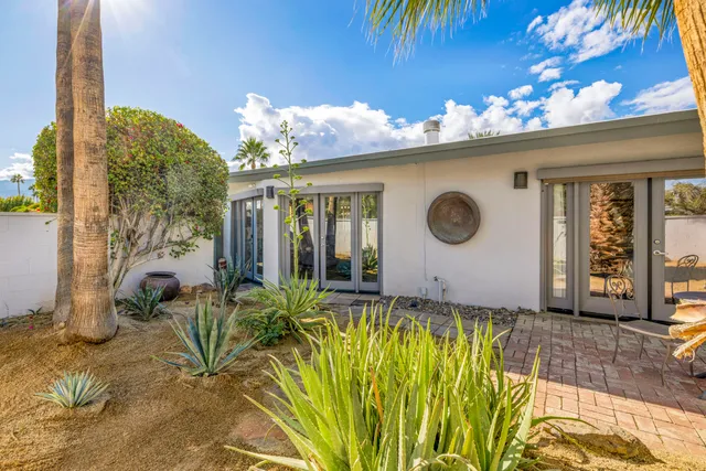 $929,000 | 777 North Calle Rolph, Palm Springs, CA 92262