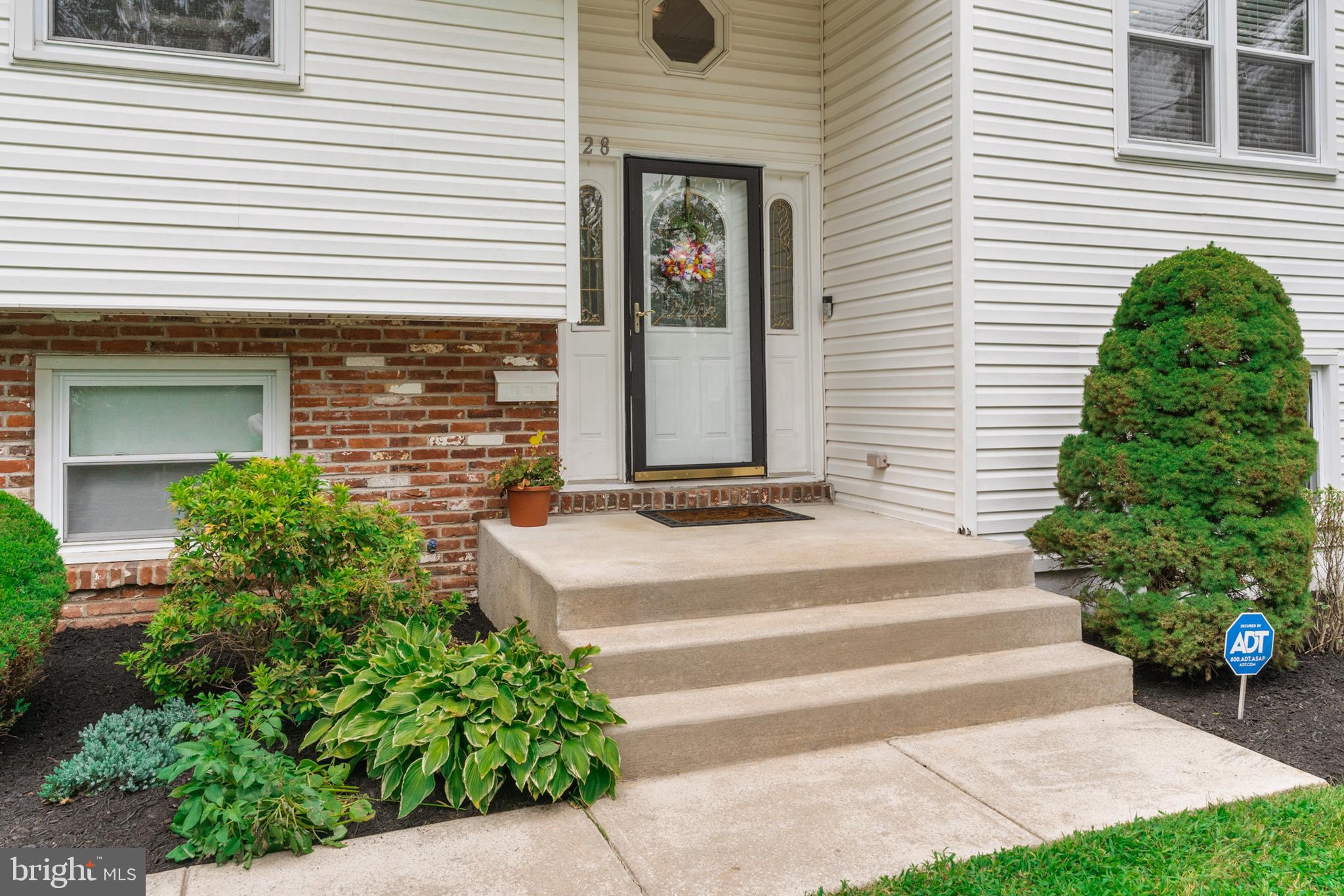 928 Abington Road Cherry Hill, NJ 08034 - Photo 3 of 28