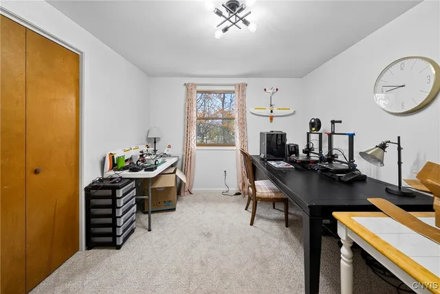 $365,000 | 109 Calypso Circle, Salina, NY 13088